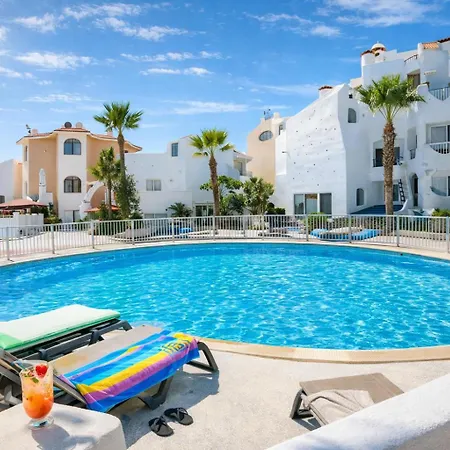 Party Coast For Young Travelers *