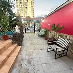 Party Coast For Young Travelers Apartman *