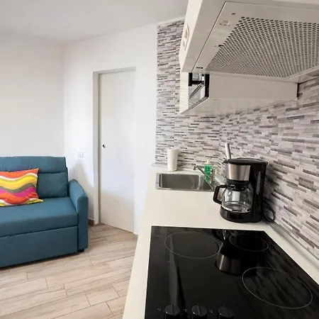 Party Coast For Young Travelers * Плая-де-лас-Америкас