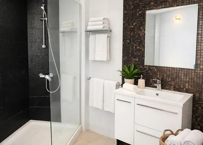 Party Coast For Young Travelers * Playa de las Américas